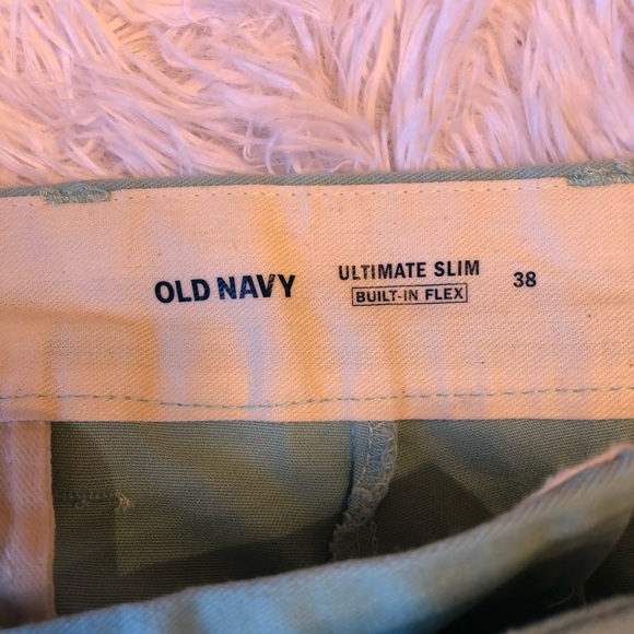Old Navy Ultimate Slim Built in flex Shorts - Picture 3 of 4